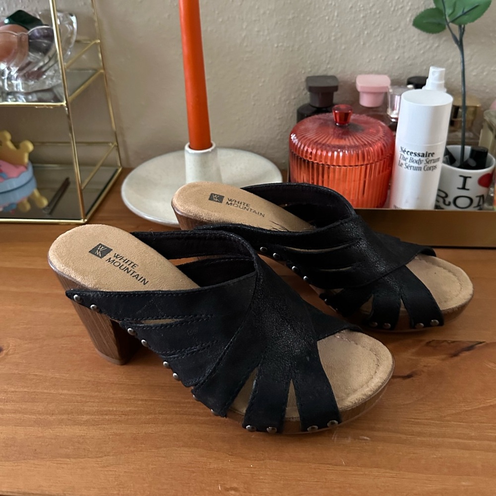 White mounts wedge sandals